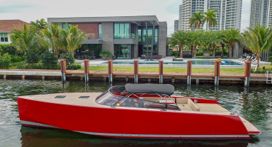 Boat VanDutch Red - rent from $1600