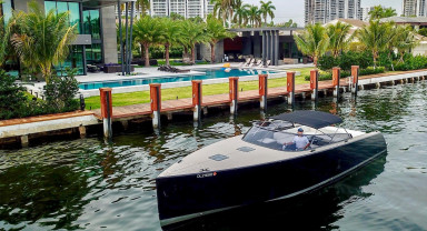 Boat VanDutch Black - rent from $1600