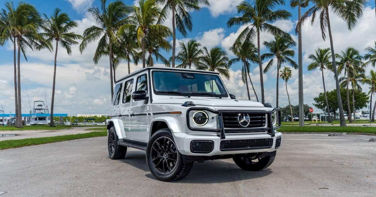 2025-Mercedes-g550-rent-in-